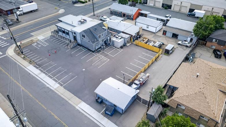 TURNKEY RESTAURANT W/REAL ESTATE