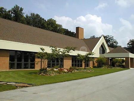 Office space for Rent at 1701 Woodlands Drive in Maumee