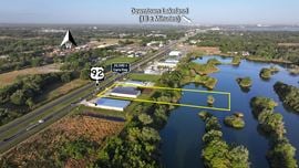15,940 SF on 2.84 Acres Retail & Warehouse - US 92 Lakeland