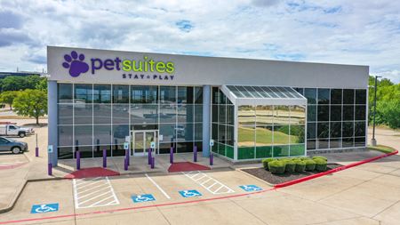 Photo of commercial space at 490 Oakbend Dr. in Lewisville