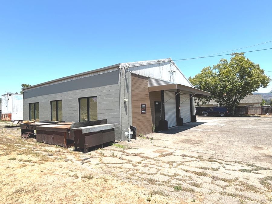 Rare Standalone Shop For Lease