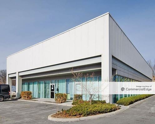 Totowa Commerce Center - 80, 100, 120 & 140 Commerce Way & 999 Riverview Drive