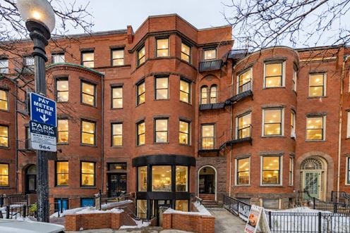297 Newbury Street