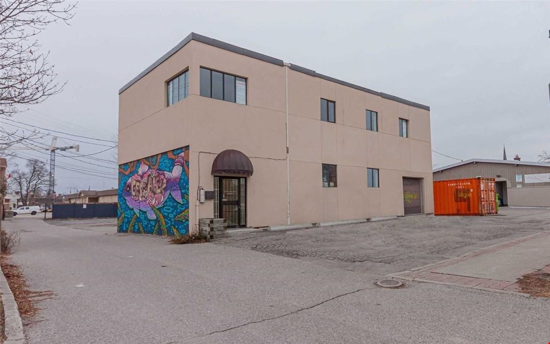 151 Brock Street North