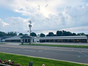 Former Casey’s Furniture Building
