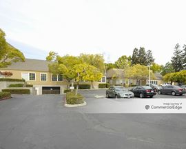 Lakeside Office Plaza