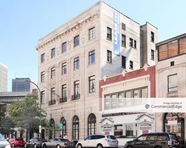 Plaza Suites - 70 Niagara Street