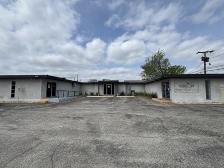 Retail space for Rent at 811 North O'Connor Road in Irving