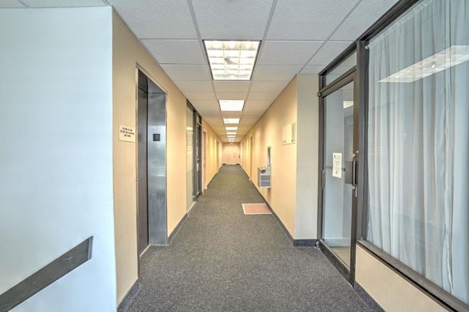 Offices at Park Sheridan West