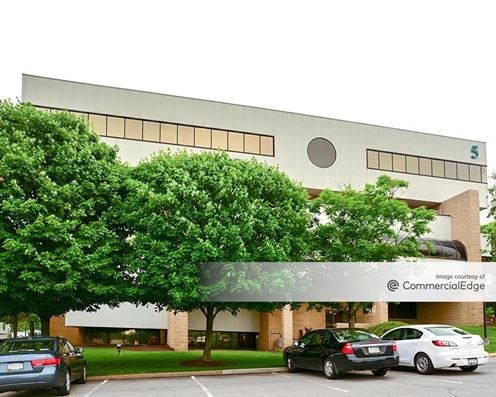 Foster Plaza 5