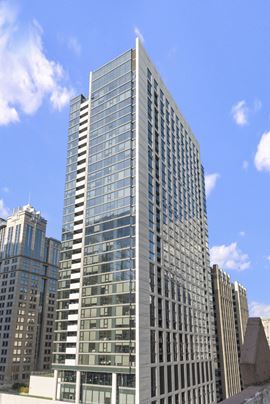 Lake & Wells Apartments