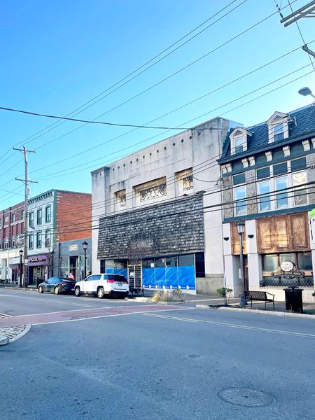 Retail space for Sale at 535 Lincoln Avenue in Pittsburgh
