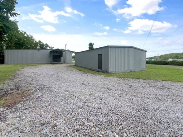 3220 Money Rd