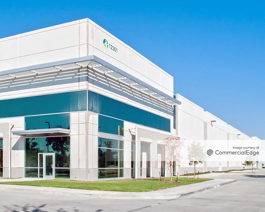Prologis Park 35 - 12301 North Stemmons Fwy