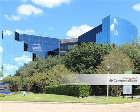 Commercial space for Rent at 16010 Barkers Point Lane in Houston
