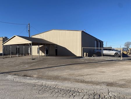 Photo of commercial space at 201 NE 4th St in Lindsay