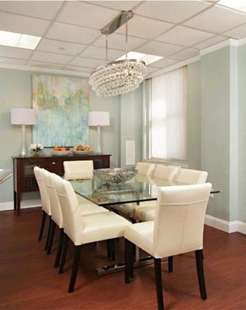 Saunders Real Estate - Park Plaza Executive Centre