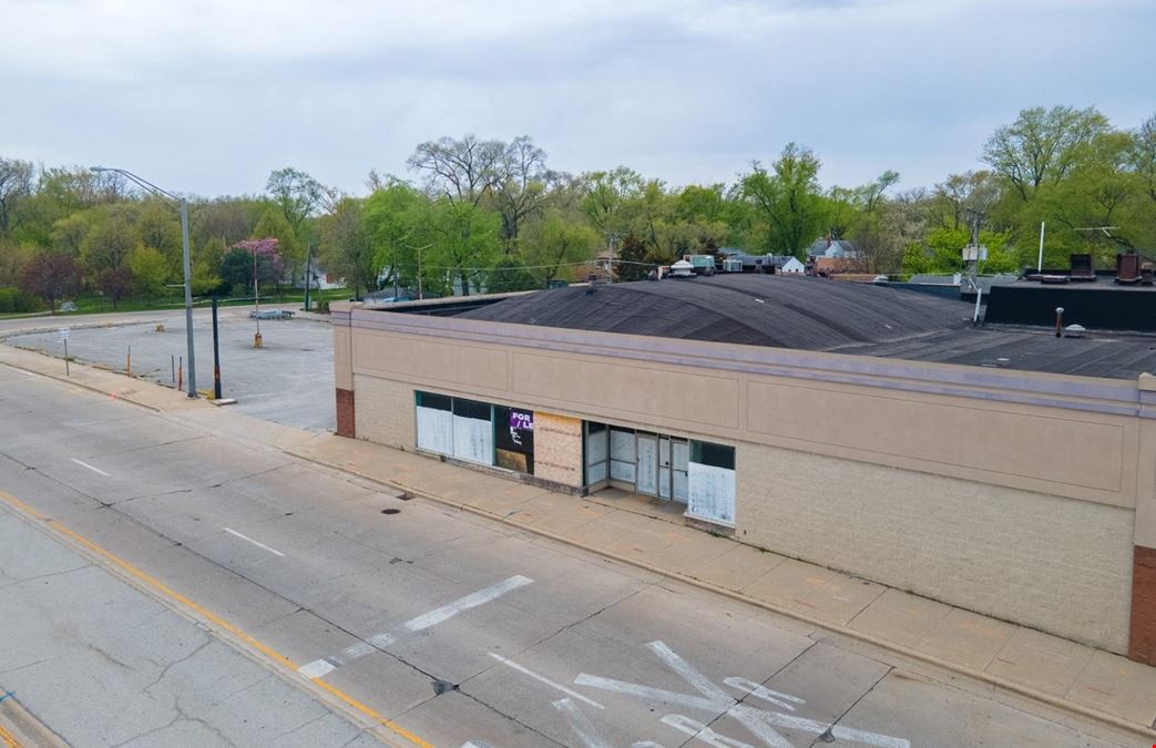 Chicago MSA Value-Add | 10K SF Single-Tenant Retail Building