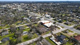 900 W William J Bryan Pkwy