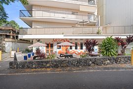 Kona Plaza