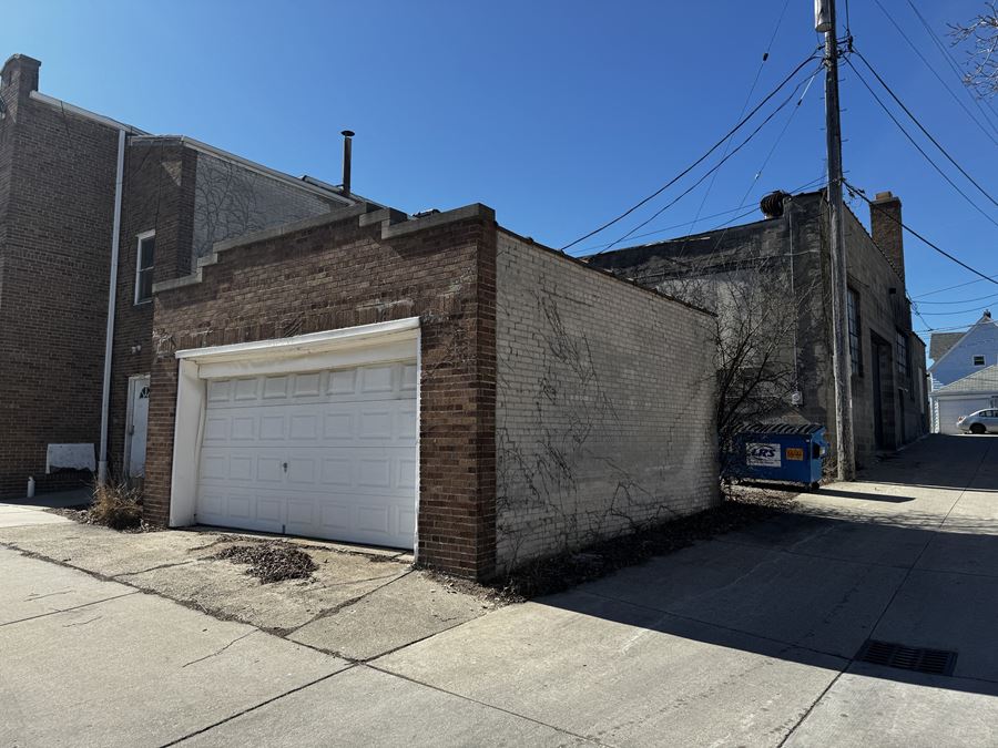5600 W National Ave
