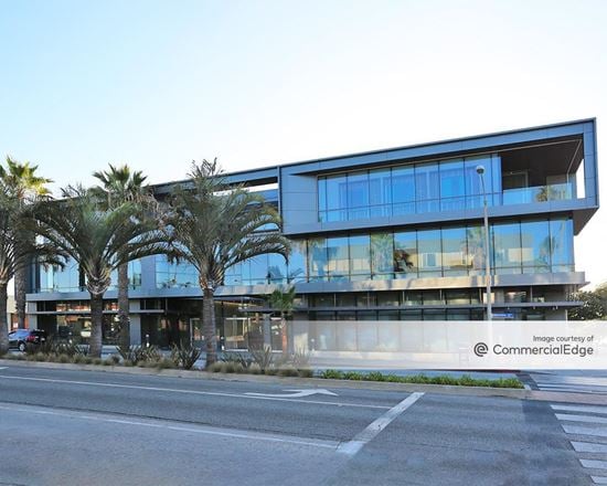 900 Wilshire Blvd
