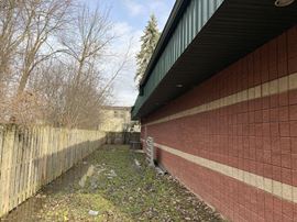 1630 Eggert Rd.