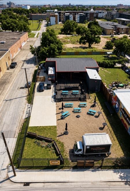 Retail space for Rent at 1800 S Ervay St in Dallas