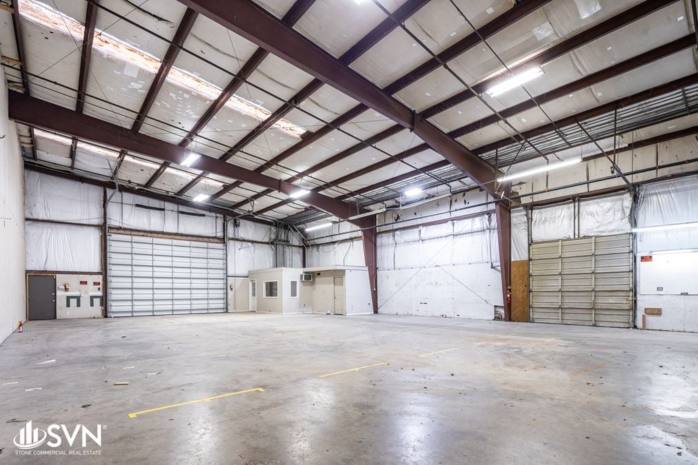 4,000 - 24,300 SF Industrial Space For Sublease