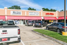 Village Oaks Shopping Center