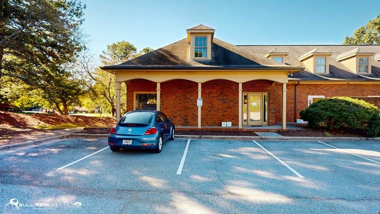 Move-In Ready ±1,200 SF Medical Office Suite For Lease