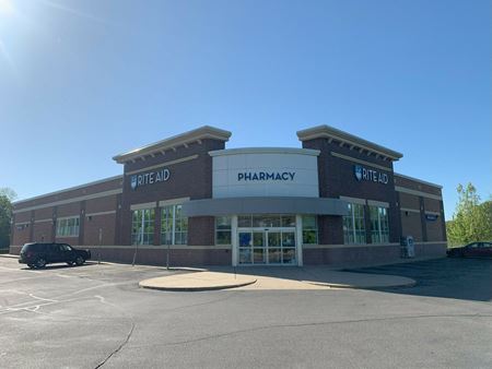 Photo of commercial space at 2489 E Lake Lansing Rd in East Lansing