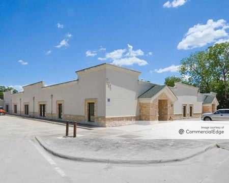 Commercial space for Rent at 901 Clinic Drive in Euless