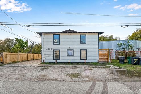 8-Unit Multi-Family Investment -South Side-