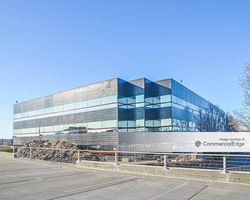 Rock Pointe Corporate Center - Rock Pointe III