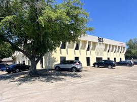 815 Trailwood Dr | Office