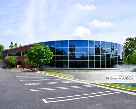 Commercial space for Rent at 3850 West Hamlin Road in Auburn Hills