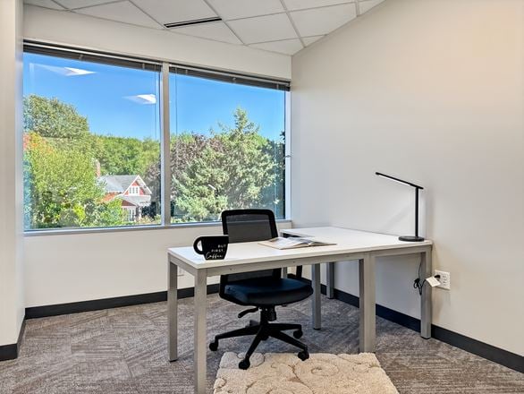 Regus - Brooklyn Center - N Summit Dr