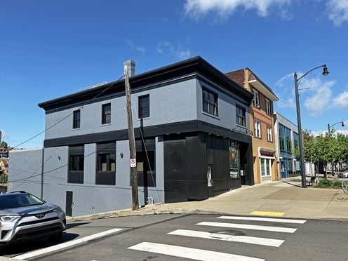 Investment or Owner-Occupier Opportunity: 6,886 SF Building Renovated for Office/Retail