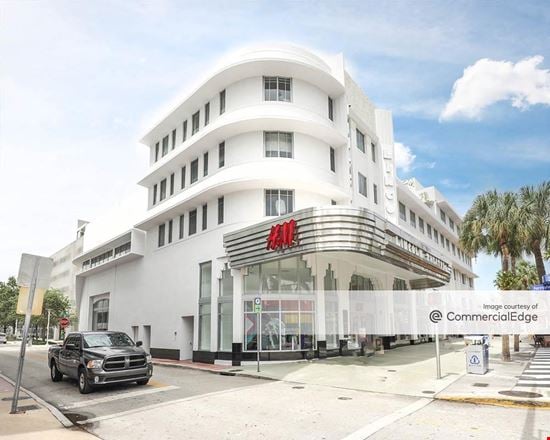 551 Lincoln Road