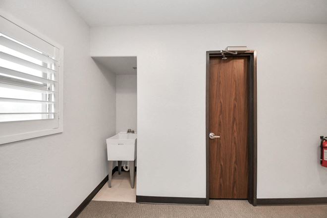 Premier Sugar Land  Office Condo For Sale and/or For Lease