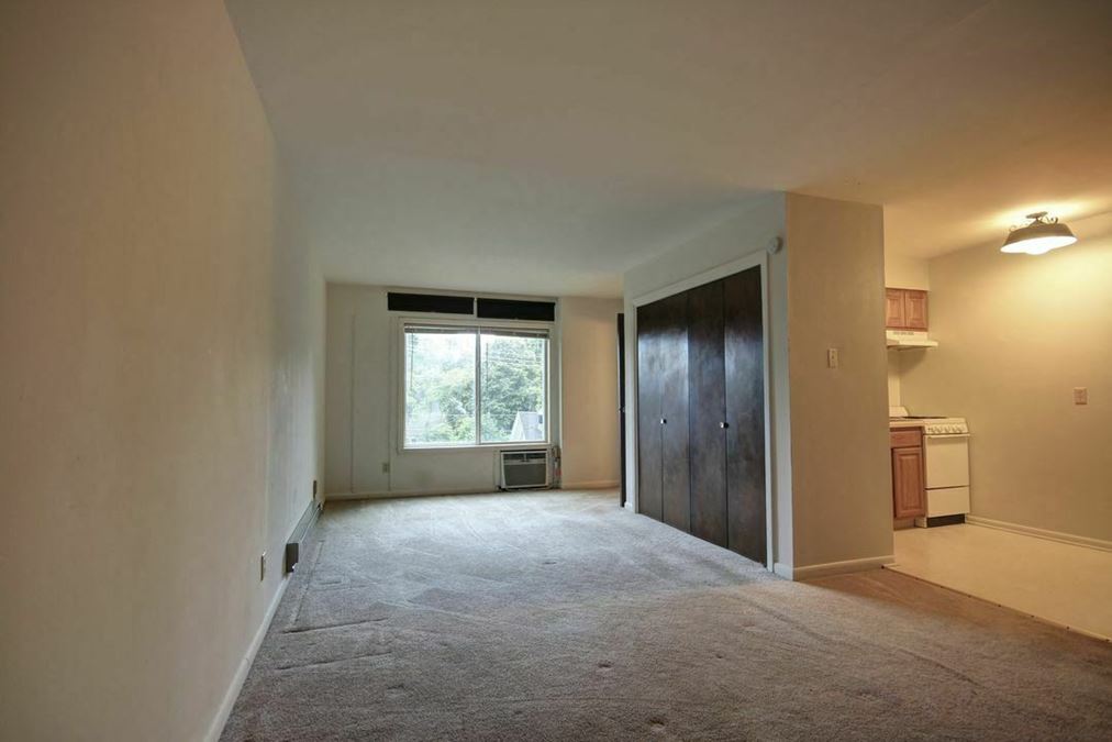 Multifamily Investment Near Crystal Lake Park