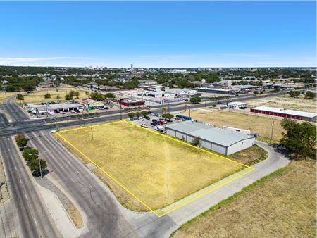 Photo of commercial space at 1724 La Salle Ave in Waco