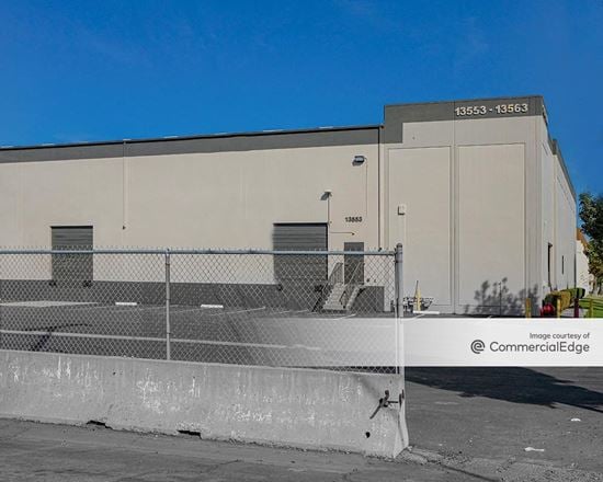Alondra Industrial Park