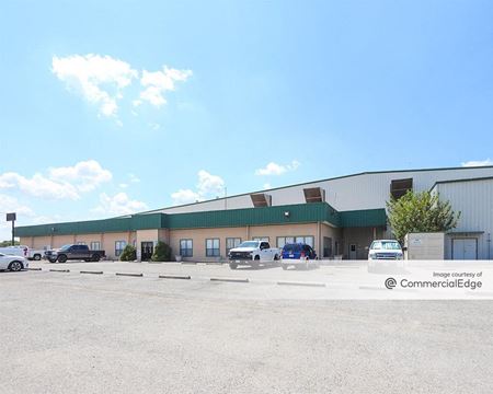 Industrial space for Rent at 2425 North Highway 77 in Waxahachie