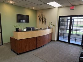404 Executive Center Blvd
