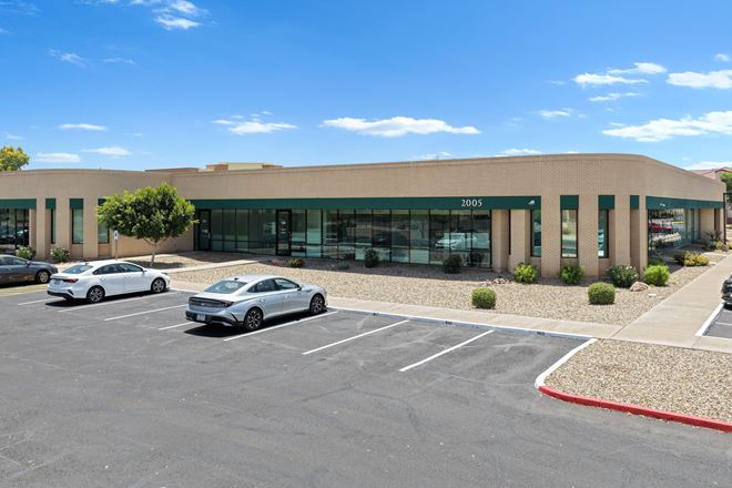 2005 W 14th St