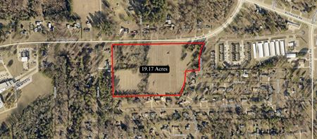 Photo of commercial space at 8723 North Kings Highway in Texarkana