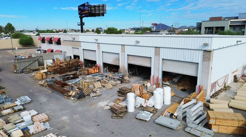 Industrial-Showroom Available