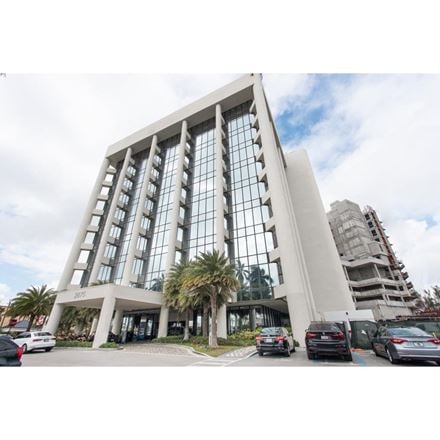 Turnberry Plaza